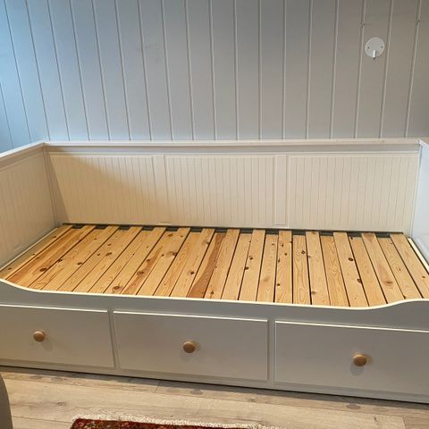 Ikea Hemnes seng selges