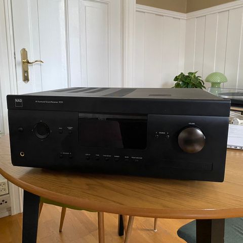 NAD T777 V3 Hjemmekinoreceiver