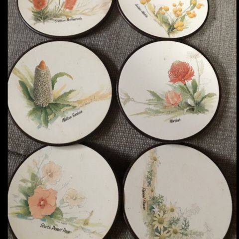 6 vintage coaster. Med blomstermotiv.