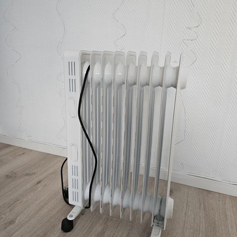 Oljefylt er - radiator 230 V 2000 W