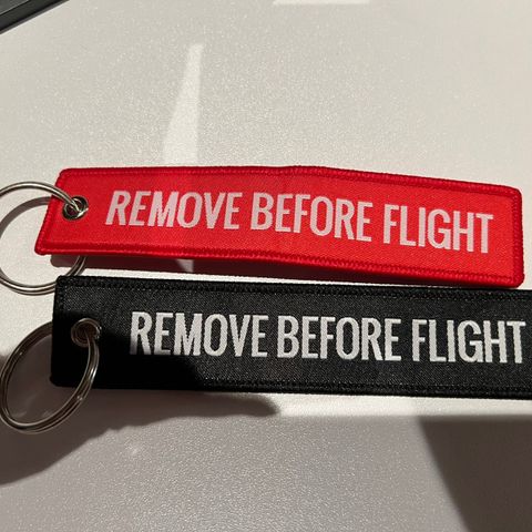 Nøkkelring pilot - Remove before flight