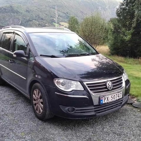 Volkswagen Touran selges i deler