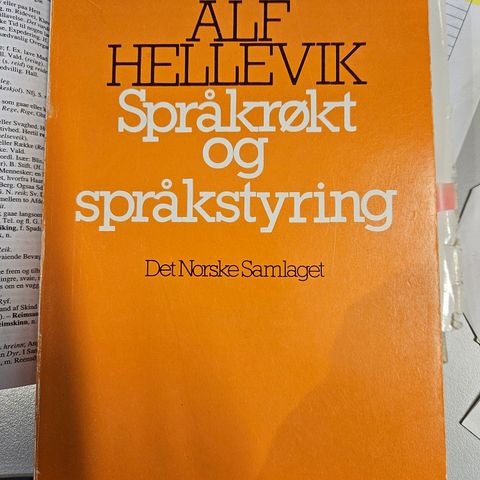 Alf Hellevik (1979): Språkrådet og språkstyring