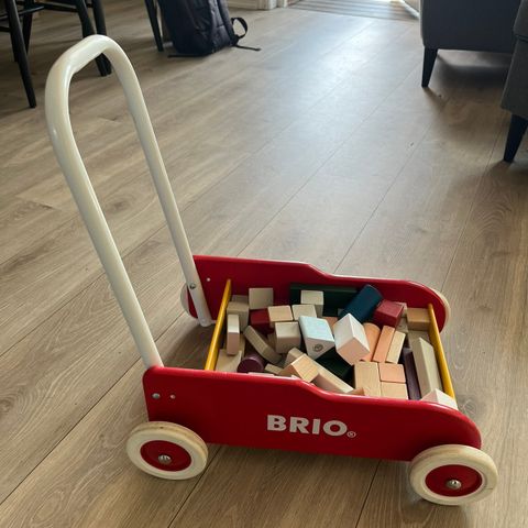 Brio gåvogn m/klosser