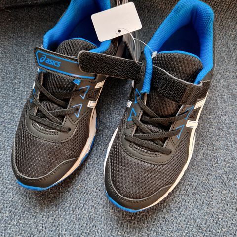 Ny! Asics joggesko selges kr 400