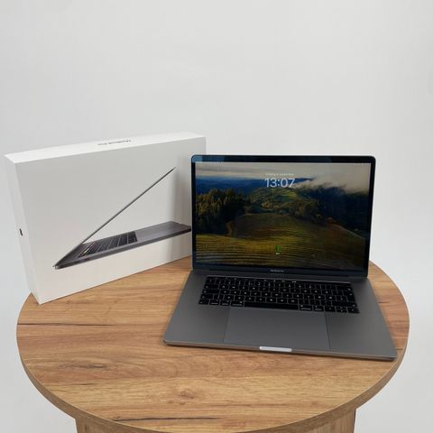 MacBook Pro 15 2018, I7, 16GB