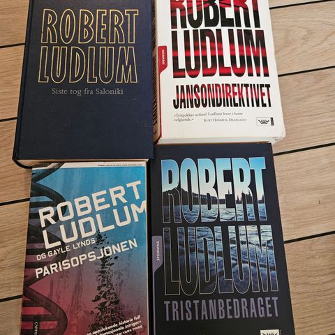 Bøker / pocket fra Robert Ludlum