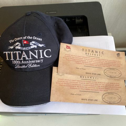 Caps og Ticket Titanic ( Belfast