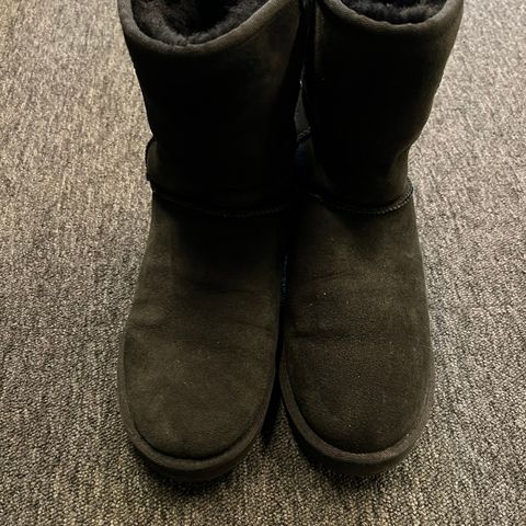 Pent brukte Ugg Classic strl 41