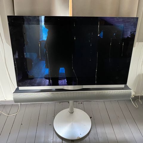 B & O TV og høytalere