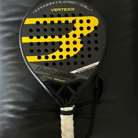 Padel racket