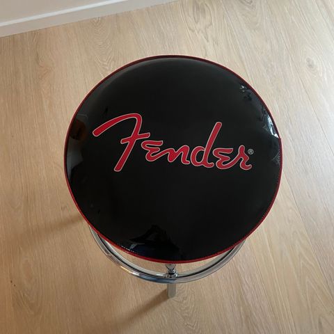 Fender stol