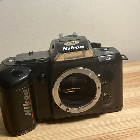 Nikon F-401 quartz date