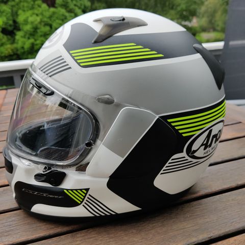 Arai Profile-V MC hjelm