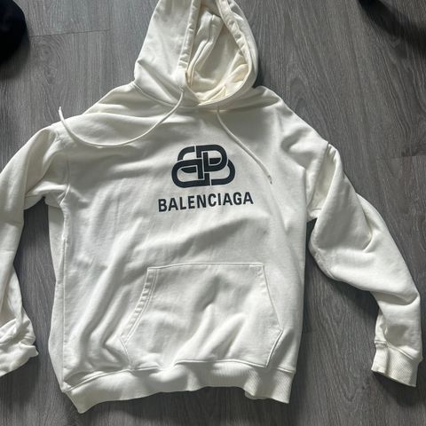 Balenciaga hettegenser