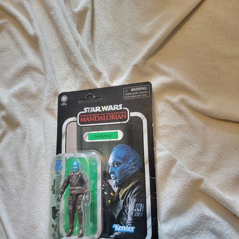 Star Wars the Mandalorian The Mythrol figur fra Kenner