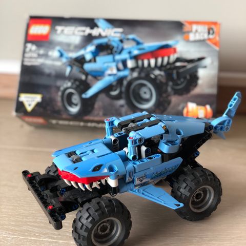 Lego 42134