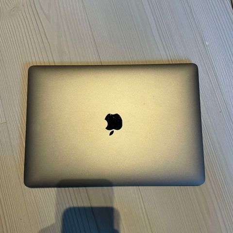 MacBook Pro M2 - 2022 (512GB lagringsplass)