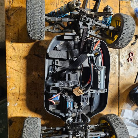 Kyosho MP9evo med deler