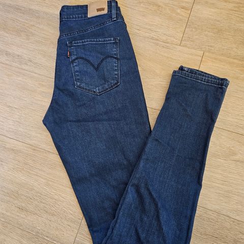 Levis high rise skinny, W27 L34