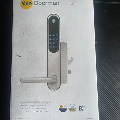 YALE Doorman V2N Silver