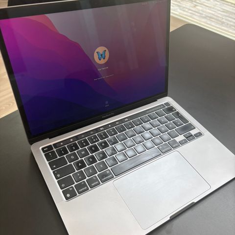 Macbook Pro 13 M2 (2022) 8 GB ram / 256 GB hdd