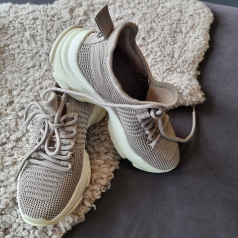 Sneakers fra Steve Madden str 37