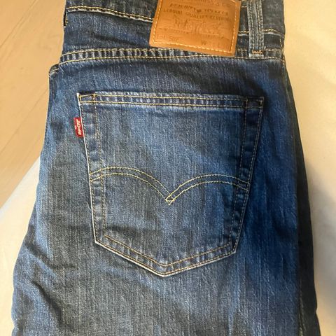 Levis 502