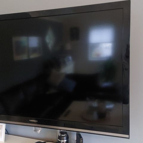 TV - flatskjerm 55' - ikke smart-tv selges.