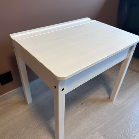 Skrivebord Ikea Sundvik til barn