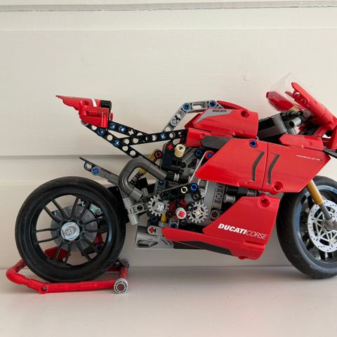 Lego Technic Ducati Panigale 42107