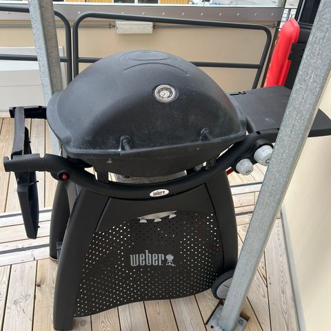 Weber Q3000 gass grill må hentes innen 20.sept