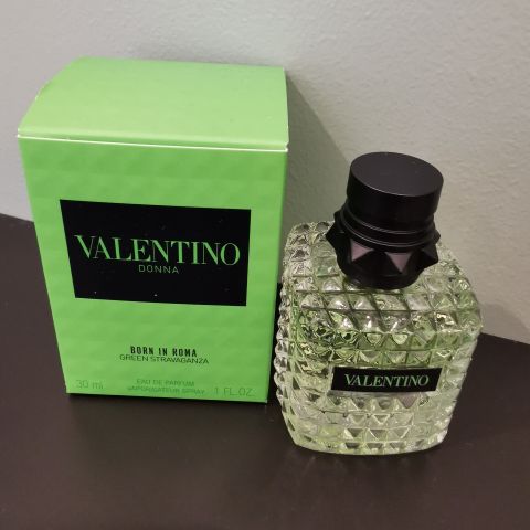 Valentino born in rome green stravaganza