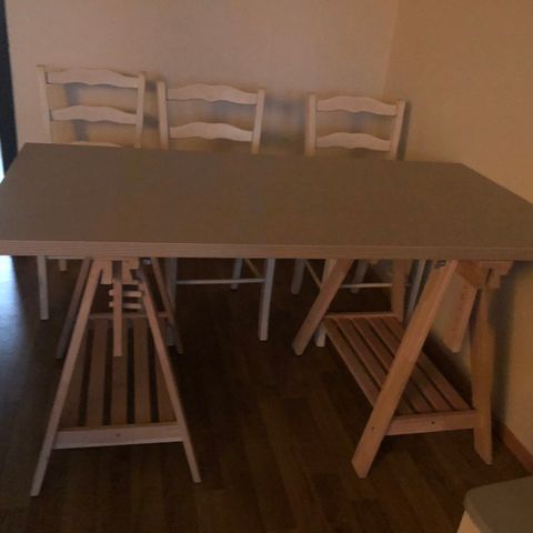 Skrivebord fra Ikea