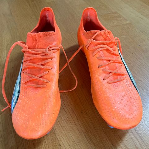 Puma fotballsko toppmodell str. 42,5