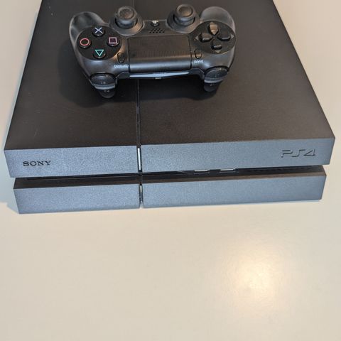 Playstation 4 + Kontroll