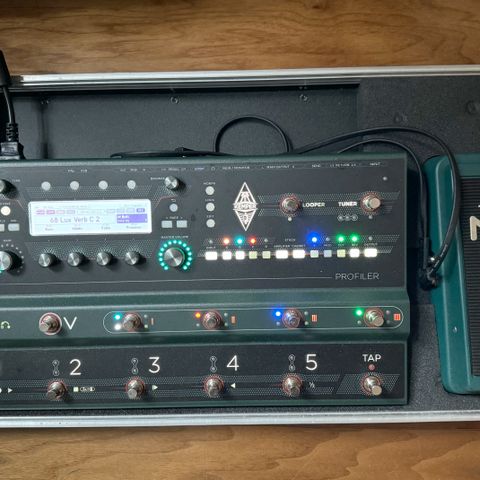 Kemper Stage med Mission Engineering EP1 expression pedal i flight case