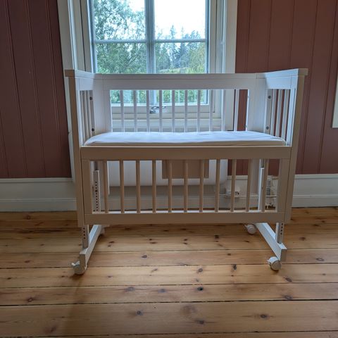 Bedside crib