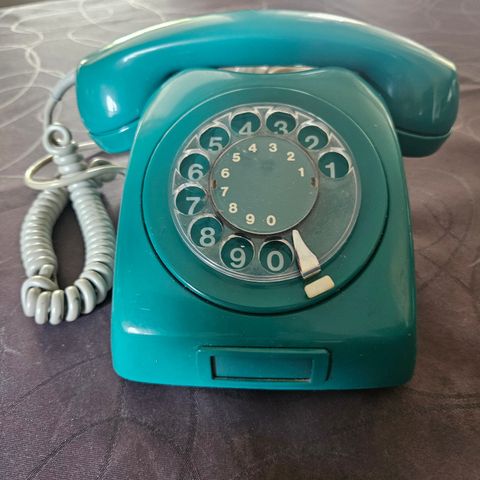 Retro grønn telefon selges