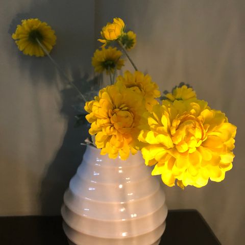 Flott hvit vase