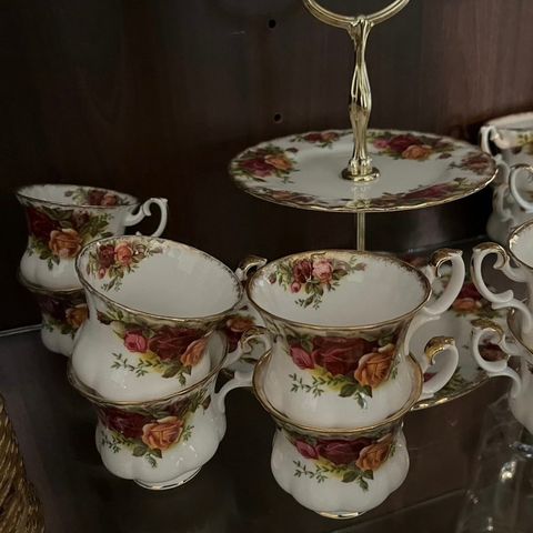 Royal Albert Old Country Rose Servise selges