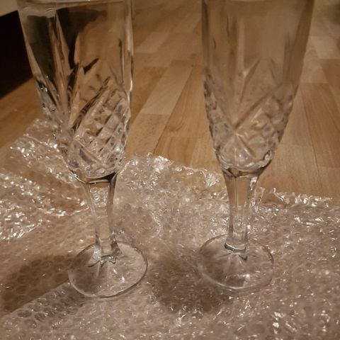 Ny pris! Nye champagne krystall glass selges kjapt og billig!