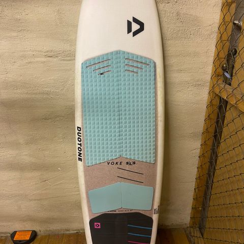 Kitebrett surfbrett kite Duotone Voke SLS