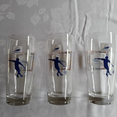 3 glass m fotball motiv 'France 98', selges