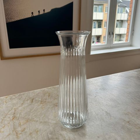 Glassvase/vannkaraffel