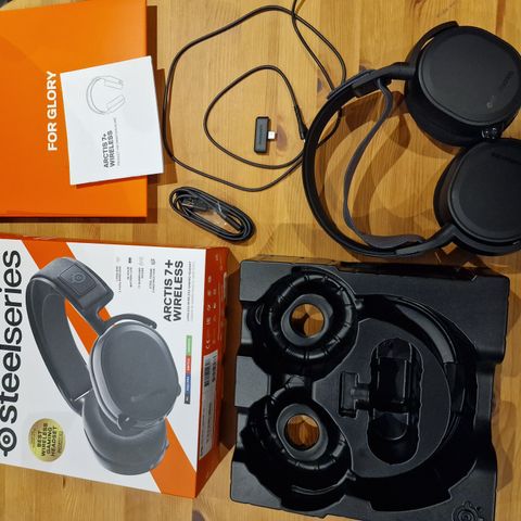 Steelseries Arctis 7+ wireless