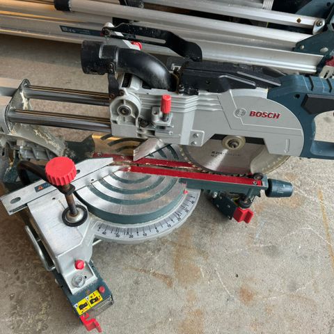 Bosch gcm 18v-216