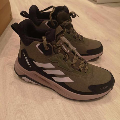 Adidas terrex