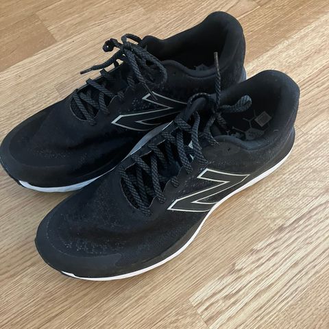 New Balance Fresh Foam 680v7