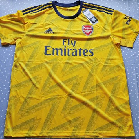 Arsenal bortedrakt 2019/2020, ny med tag. *XL*